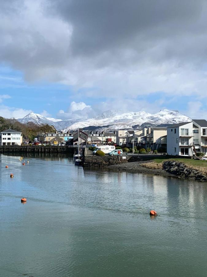 Portmadog, Oakley Wharf Apartment Porthmadog Exterior foto