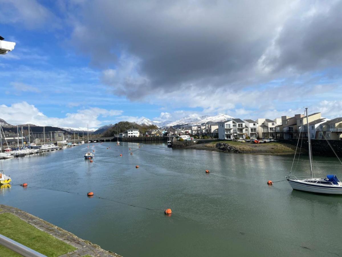 Portmadog, Oakley Wharf Apartment Porthmadog Exterior foto